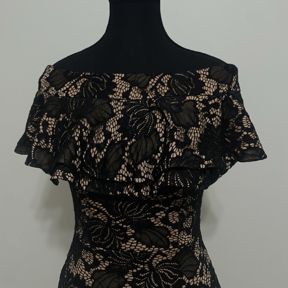 Lace BodyCon Dress - Picture 3 of 9